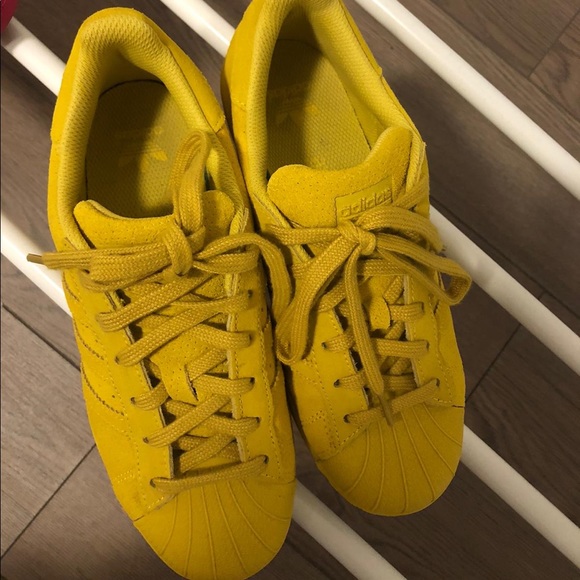 Shoes - Picture 2 of 3